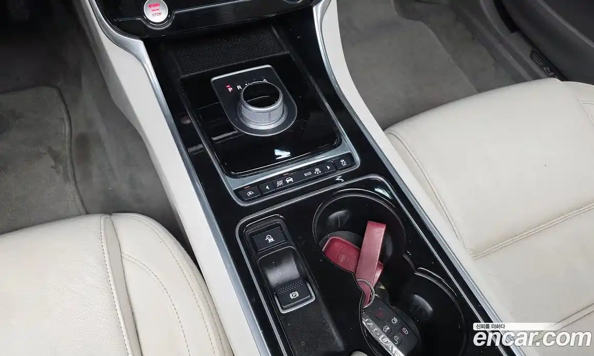 Jaguar XE 2015 2.0 гидро в Москве № 2133875, фото 9