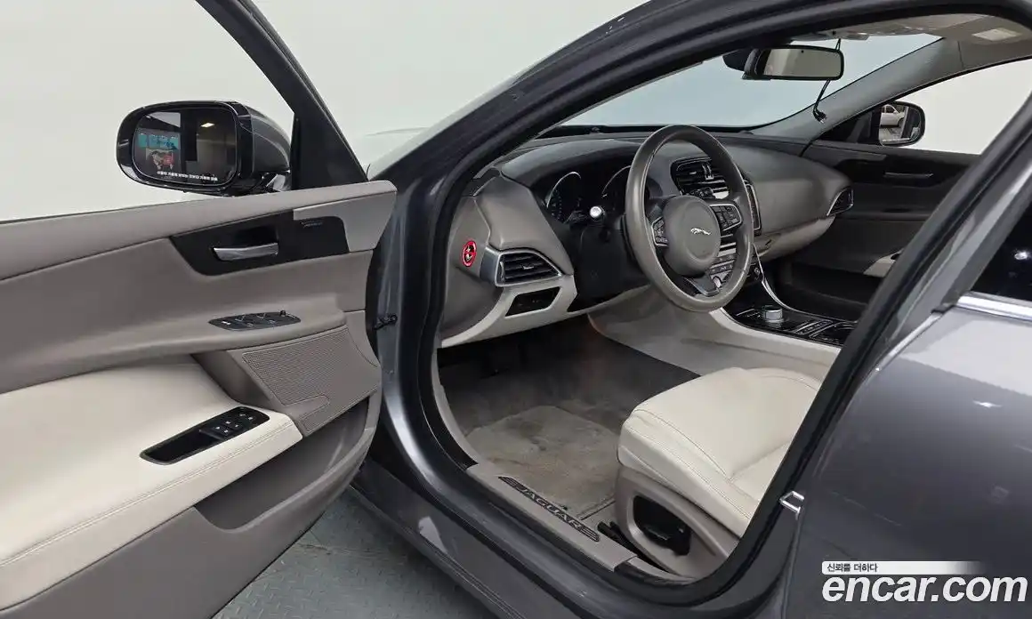 Jaguar XE 2015 2.0 гидро в Москве № 2133875, фото 10