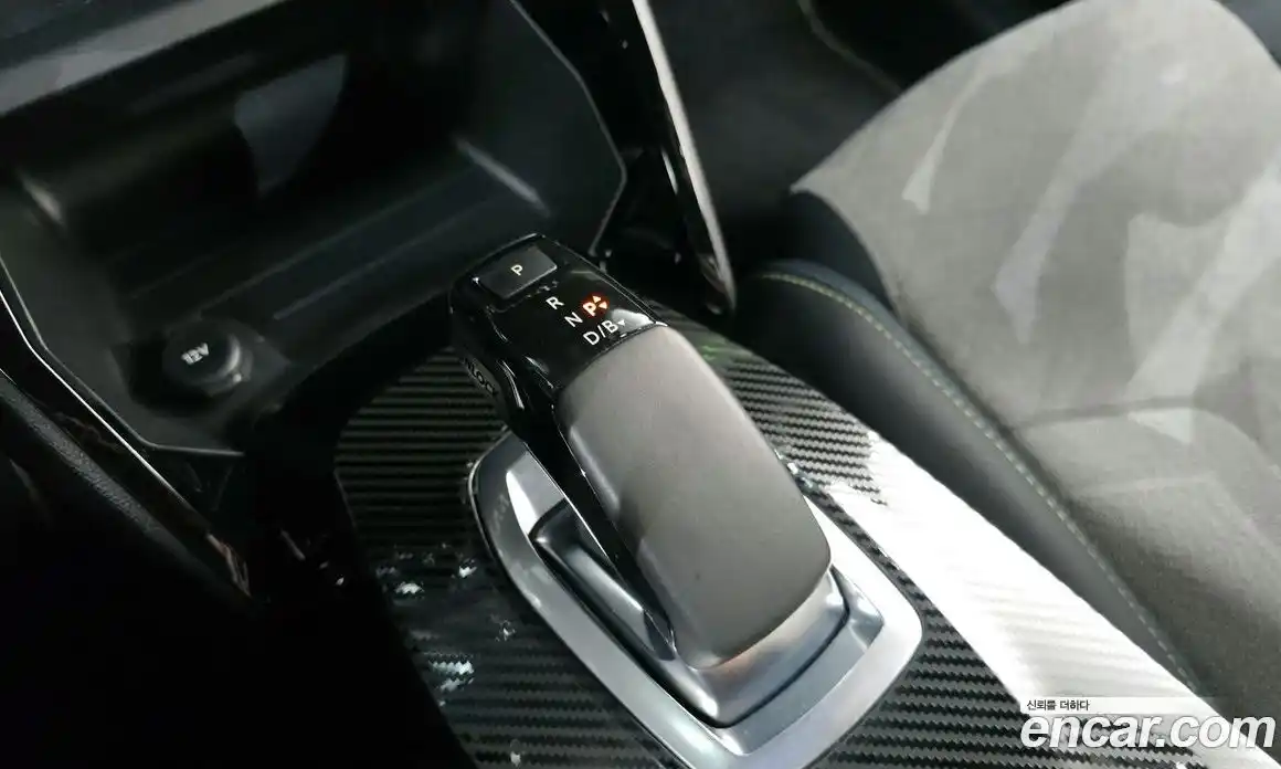 Peugeot 208 2020 0.1 гидро в Москве, фото 12
