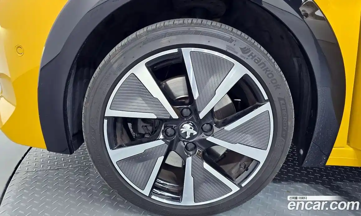 Peugeot 208 2020 0.1 гидро в Москве, фото 5