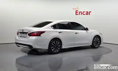 Nissan Altima 2018 2.5 гидро в Москве № 2134337, миниатюра 2