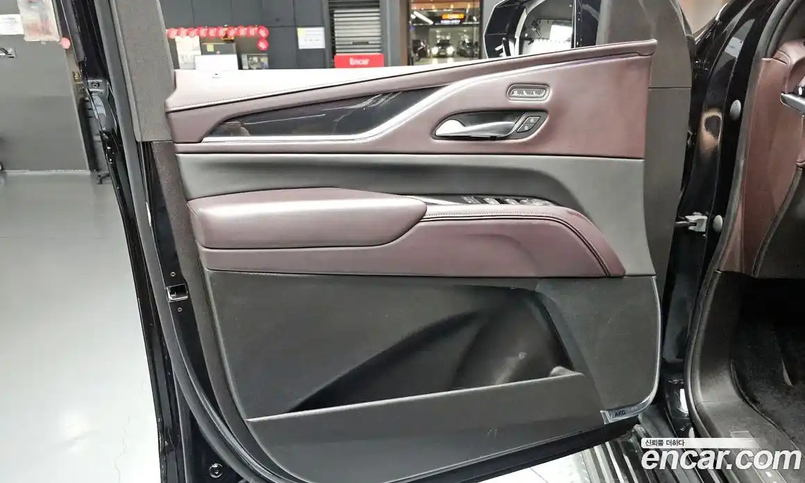 Cadillac Escalade 2023 6.2 гидро, фото 14