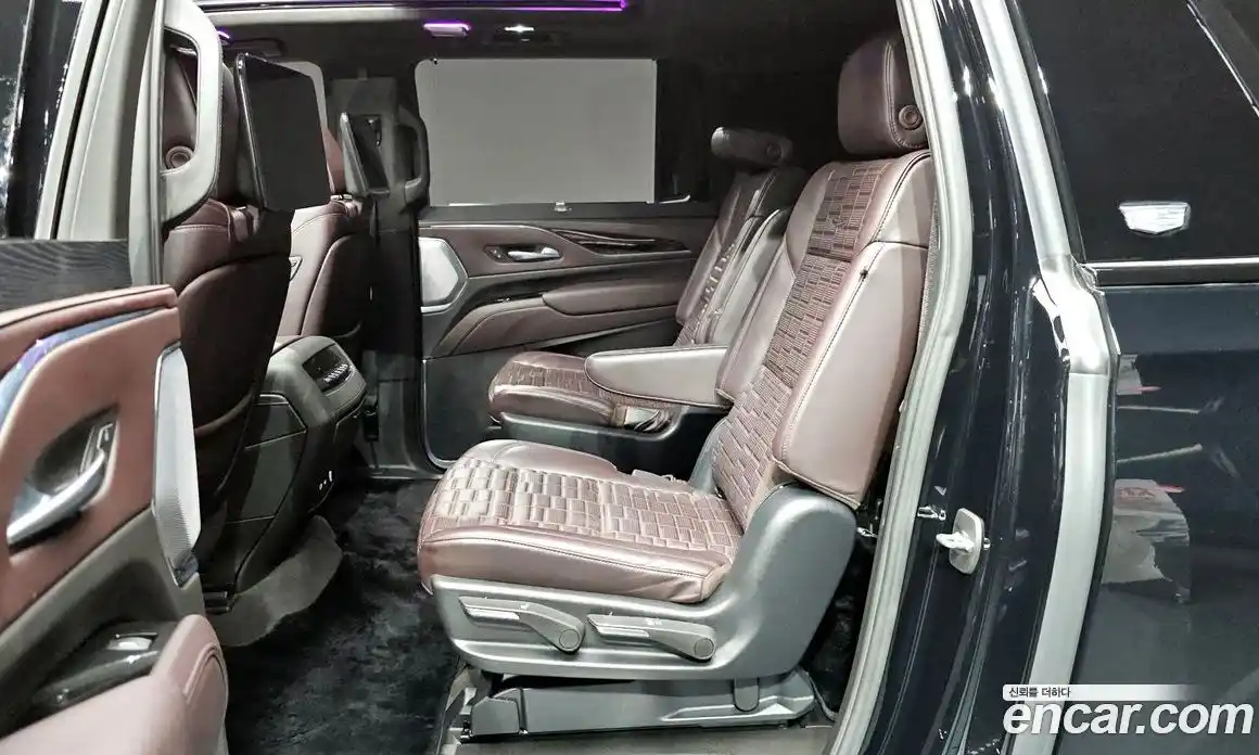 Cadillac Escalade 2023 6.2 гидро, фото 16