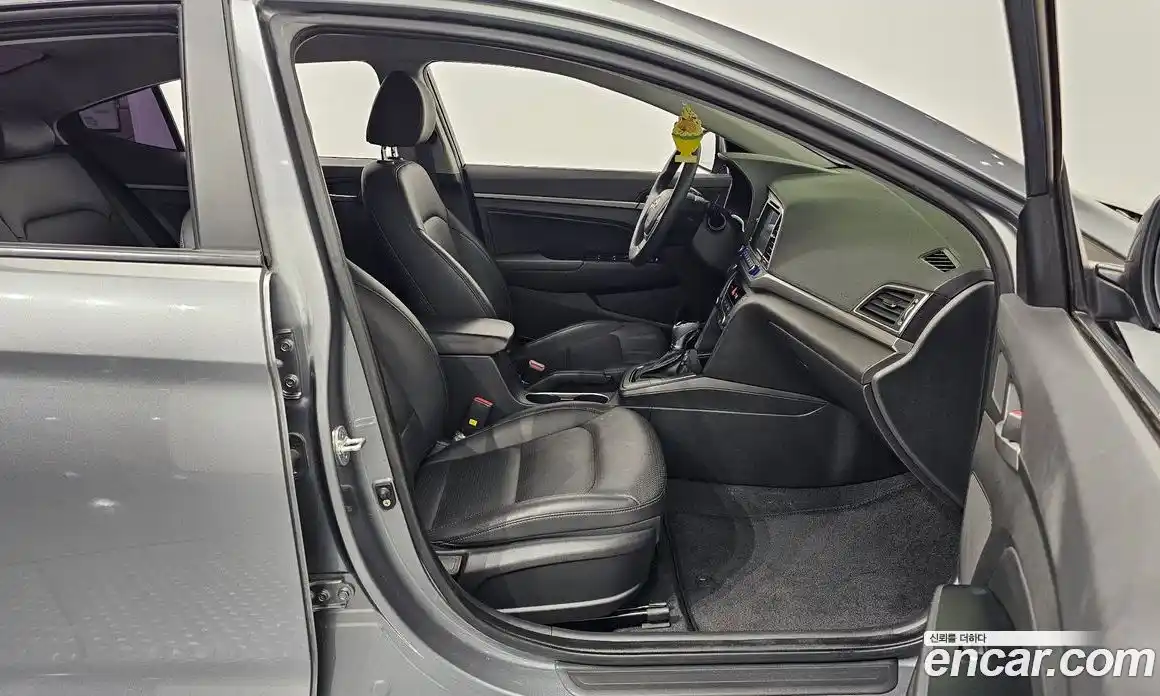 Hyundai Avante 2017 1.6 гидро в Москве № 113075, фото 10