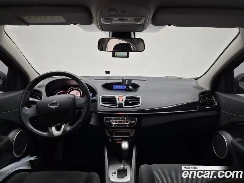 Renault SM3 2015 1.6 гидро в Москве № 1191841, фото 7