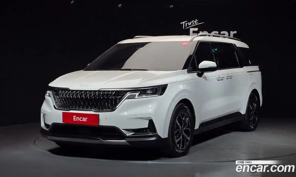 Kia Canival 2022 2.2 гидро в Москве № 124058, фото 1