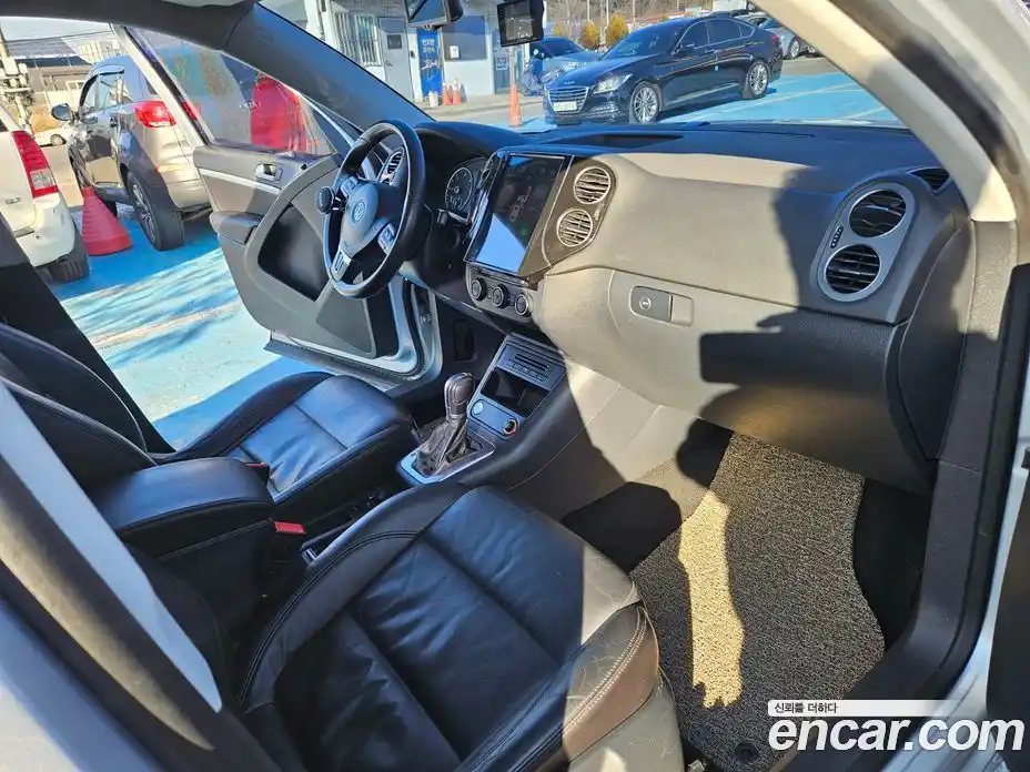 Volkswagen Tiguan 2016 2.0 гидро в Москве № 169316, фото 13