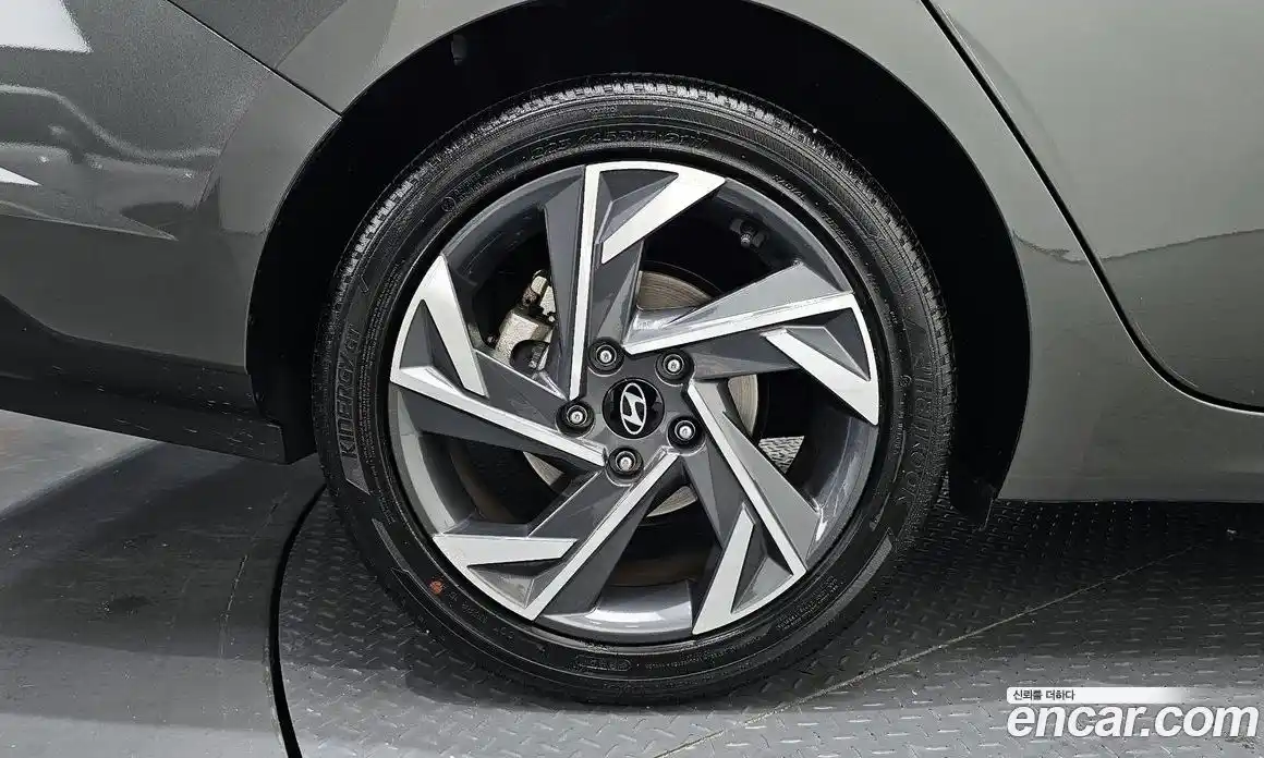 Hyundai Avante 2023 1.6 гидро в Москве № 2122992, фото 5