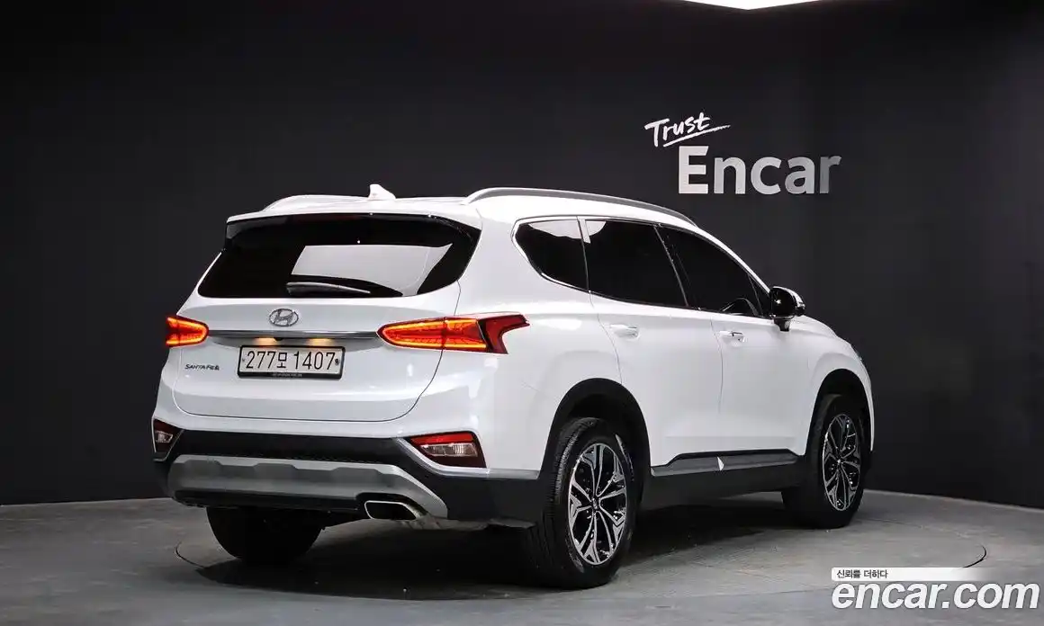 Hyundai Santa Fe 2020 2.0 гидро в Москве № 2123261, фото 2