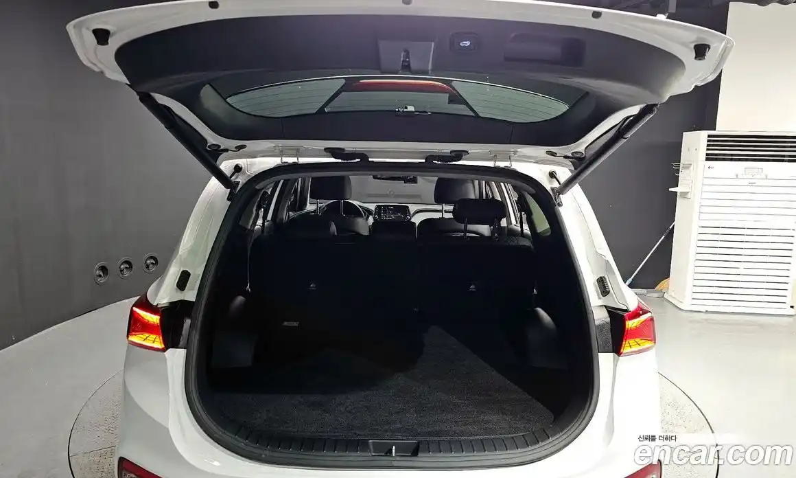 Hyundai Santa Fe 2020 2.0 гидро в Москве № 2123261, фото 26