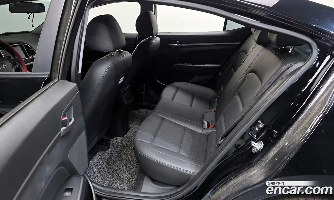 Hyundai Avante 2018 1.6 гидро в Москве № 2123503, фото 18