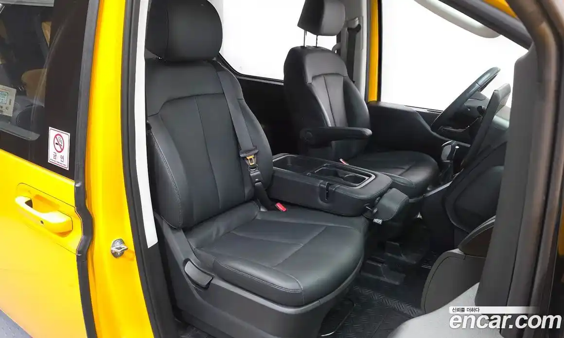 Hyundai Staria 2023 3.5 гидро в Москве № 2123588, фото 18