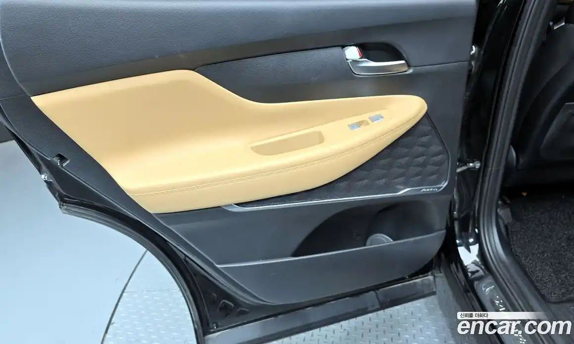 Hyundai Santa Fe 2023 2.5 гидро в Москве № 2123632, фото 15