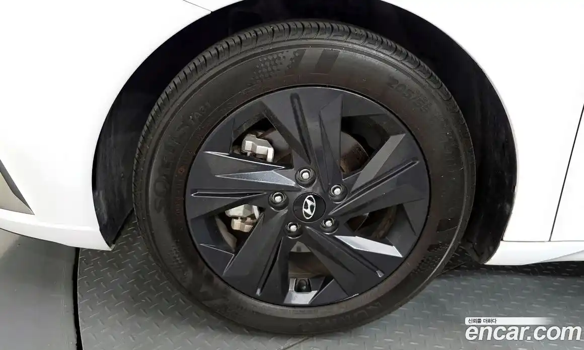 Hyundai Avante 2021 1.6 гидро в Москве, фото 4
