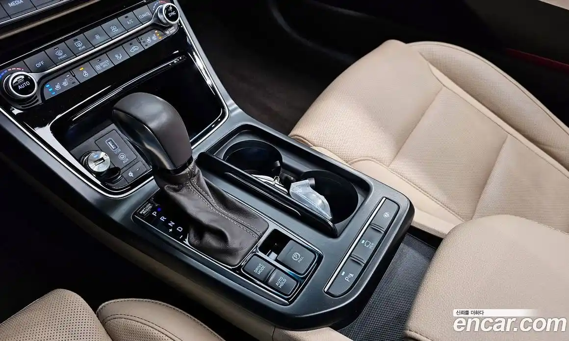 Hyundai Grandeur 2018 2.4 гидро в Москве № 2123805, фото 12