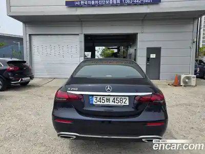 Mercedes-Benz E-Class 2022 2.0 гидро в Москве, миниатюра 12
