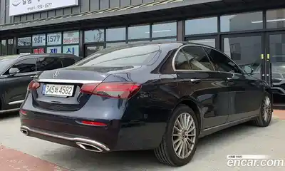 Mercedes-Benz E-Class 2022 2.0 гидро в Москве, миниатюра 3
