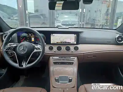 Mercedes-Benz E-Class 2022 2.0 гидро в Москве, миниатюра 5