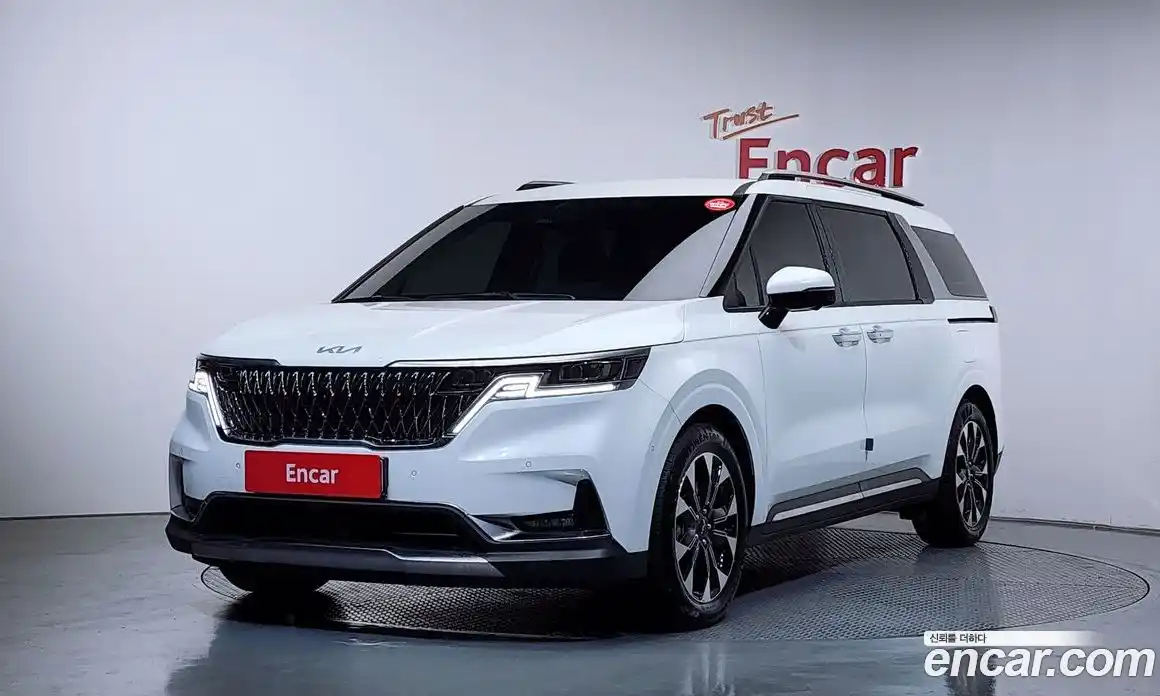 Kia Canival 2023 3.5 гидро в Москве, фото 1