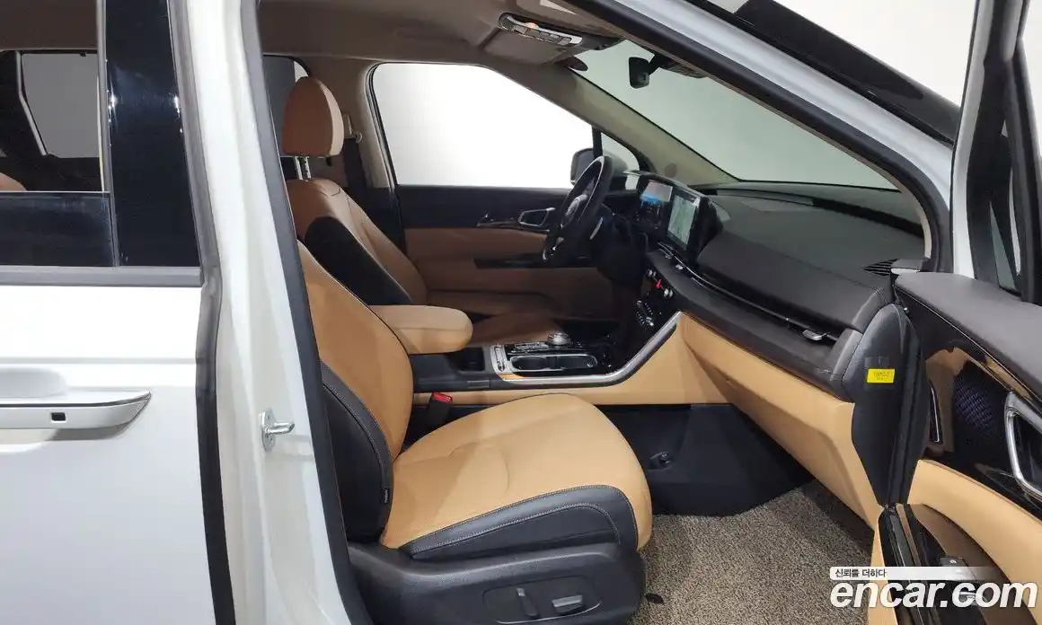 Kia Canival 2023 3.5 гидро в Москве, фото 16