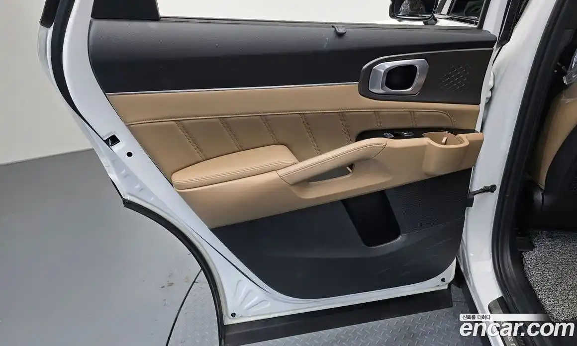 Kia Sorento 2024 1.6 гидро в Москве, фото 15