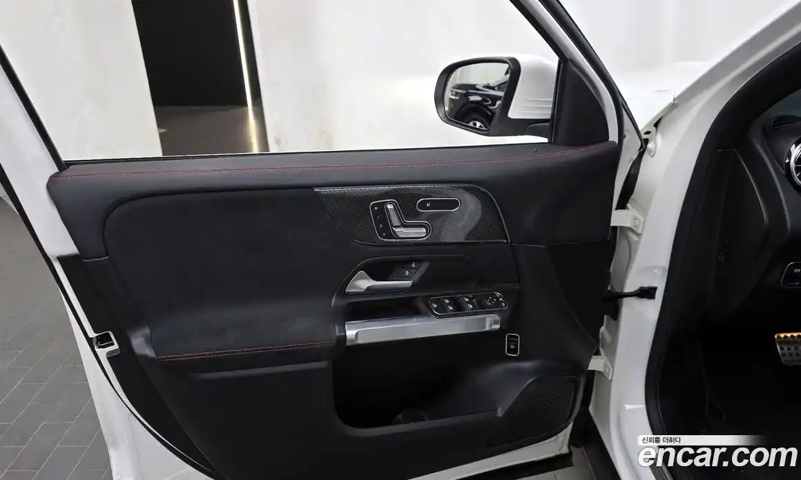 Mercedes-Benz GLB-Class 2021 2.0 гидро в Москве № 2124883, фото 14