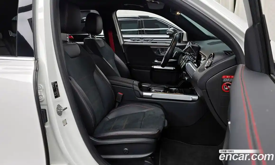 Mercedes-Benz GLB-Class 2021 2.0 гидро в Москве № 2124883, фото 16