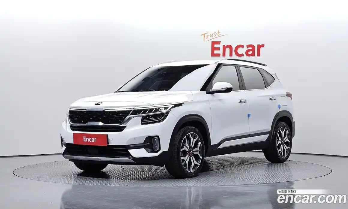 Kia Seltos 2021 1.6 гидро в Москве № 2124909, фото 1