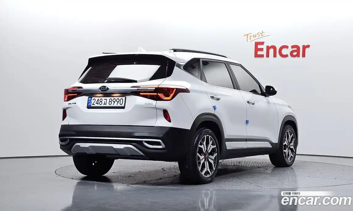 Kia Seltos 2021 1.6 гидро в Москве № 2124909, фото 2