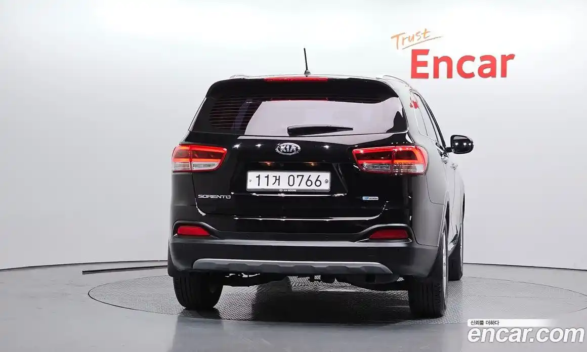 Kia Sorento 2015 2.0 гидро в Москве № 2125182, фото 4