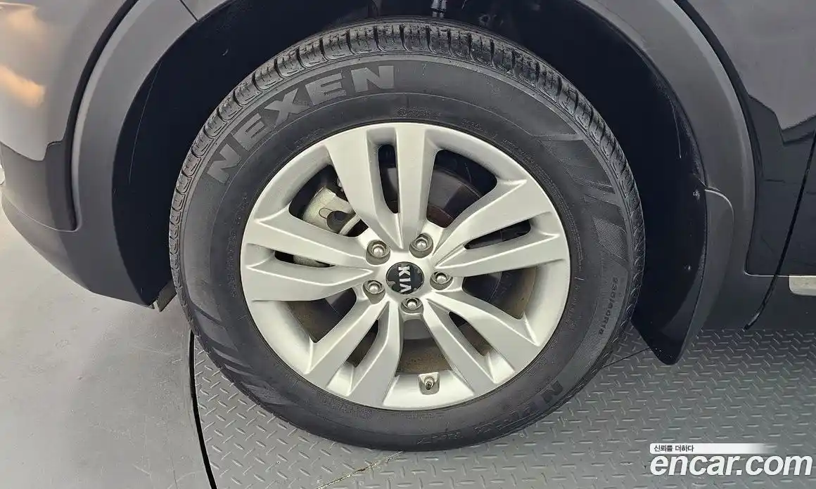 Kia Sorento 2015 2.0 гидро в Москве № 2125182, фото 5