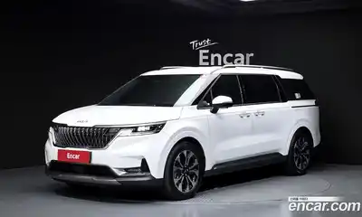 Kia Canival Gasoline 7-Seater Signature