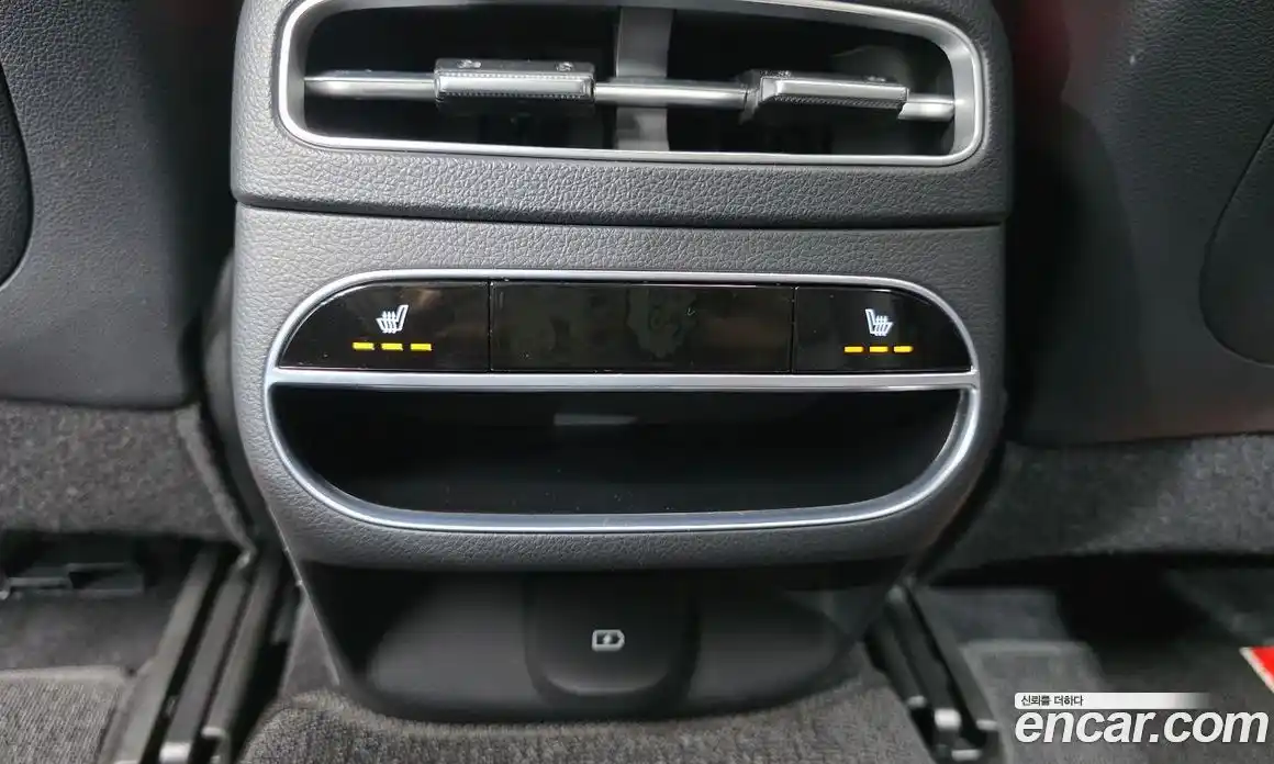 Genesis GV70 2023 2.5 гидро в Москве № 2125408, фото 24