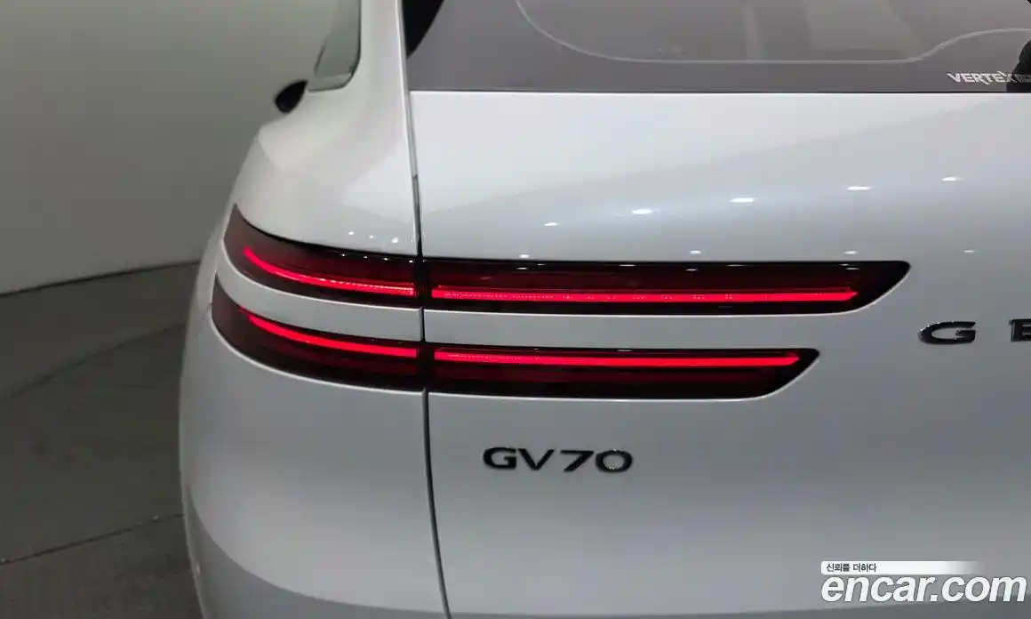 Genesis GV70 2023 2.5 гидро в Москве № 2125408, фото 9
