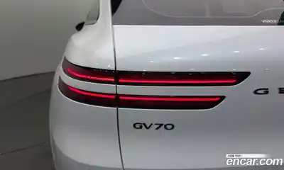 Genesis GV70 2023 2.5 гидро в Москве № 2125408, миниатюра 9