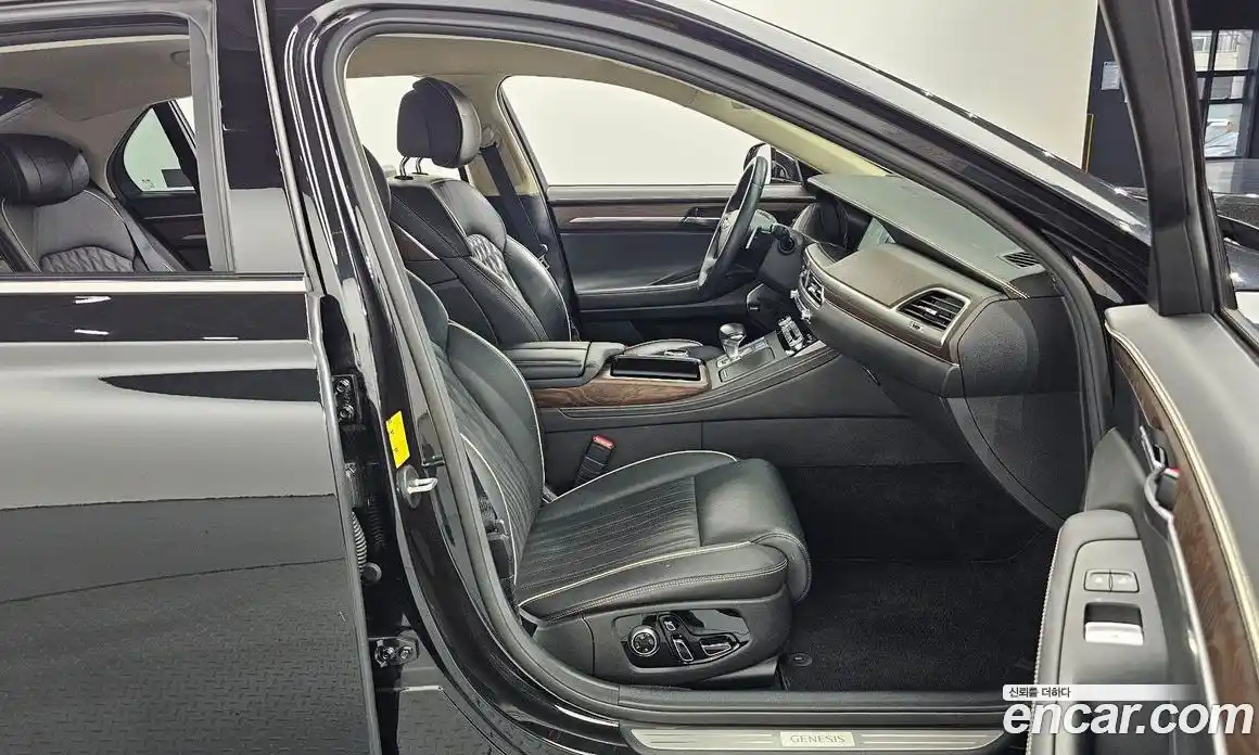 Genesis G90 2019 5.0 гидро в Москве, фото 11