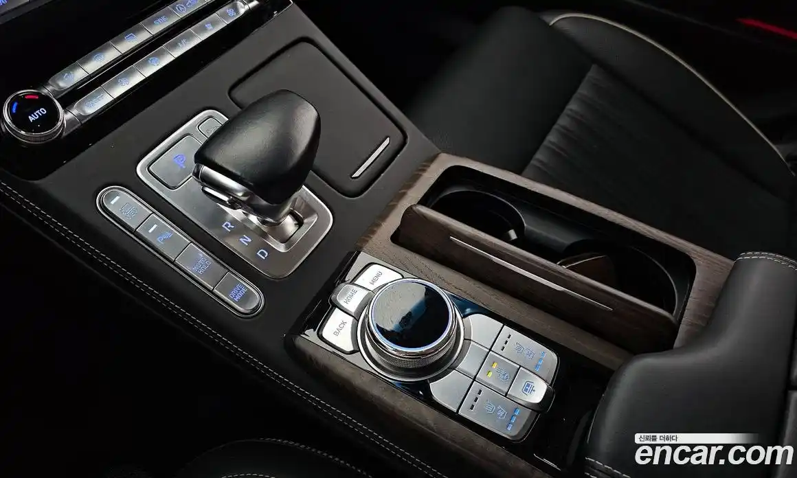 Genesis G90 2019 5.0 гидро в Москве, фото 9