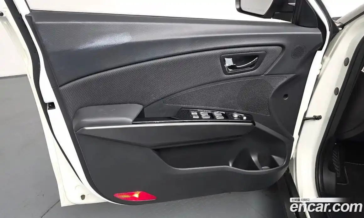 SsangYong TIBOLI 2018 1.6 гидро в Москве № 2126131, фото 13