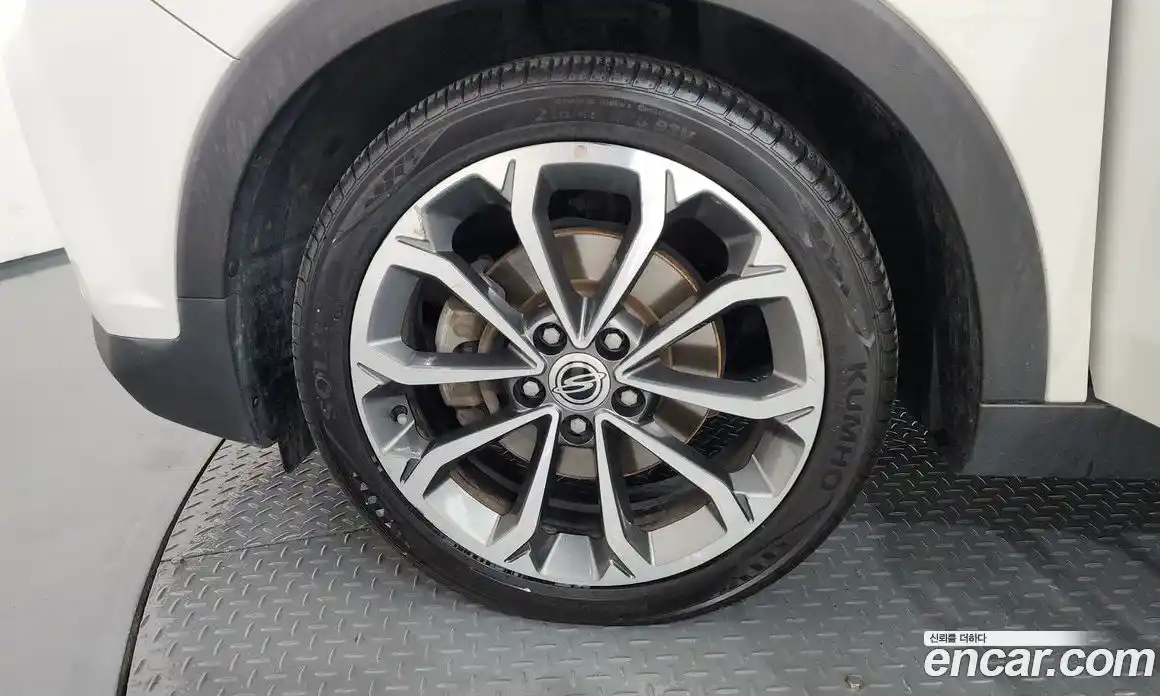 SsangYong TIBOLI 2018 1.6 гидро в Москве № 2126689, фото 5