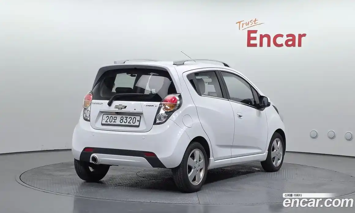 Chevrolet Spark 2011 1.0 гидро в Москве № 2127588, фото 2