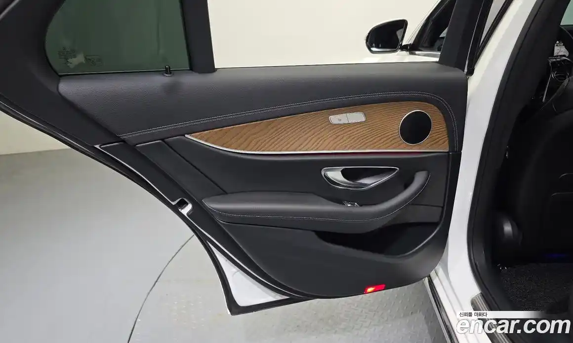 Mercedes-Benz E-Class 2021 2.0 гидро в Москве № 2127993, фото 15