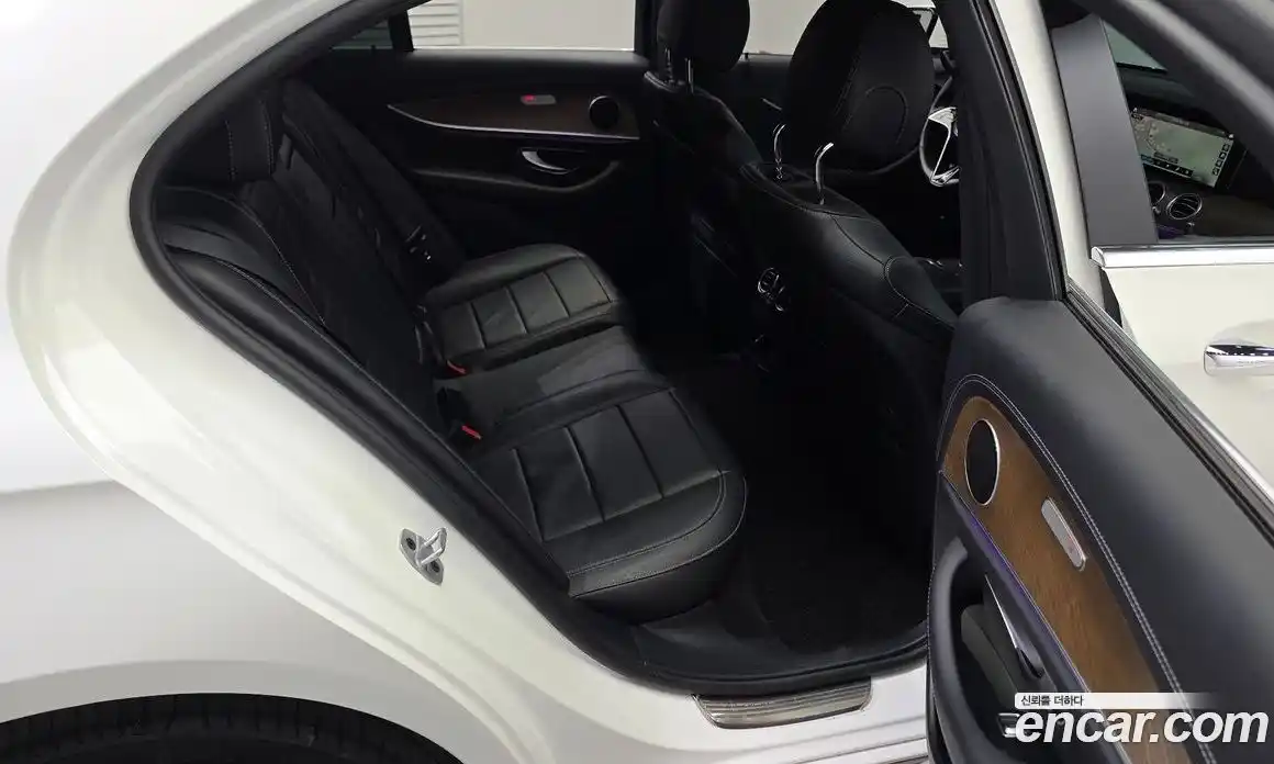 Mercedes-Benz E-Class 2021 2.0 гидро в Москве № 2127993, фото 17
