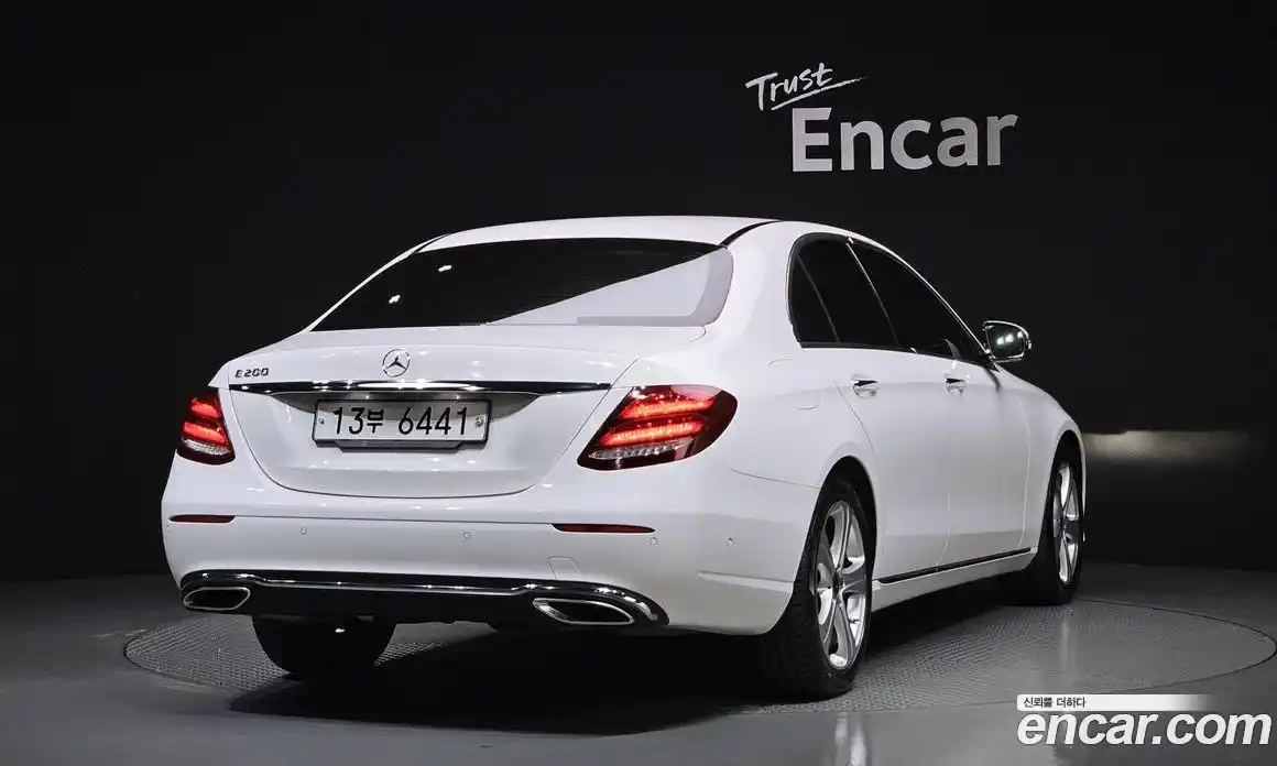 Mercedes-Benz E-Class 2018 2.0 гидро в Москве № 2128056, фото 2