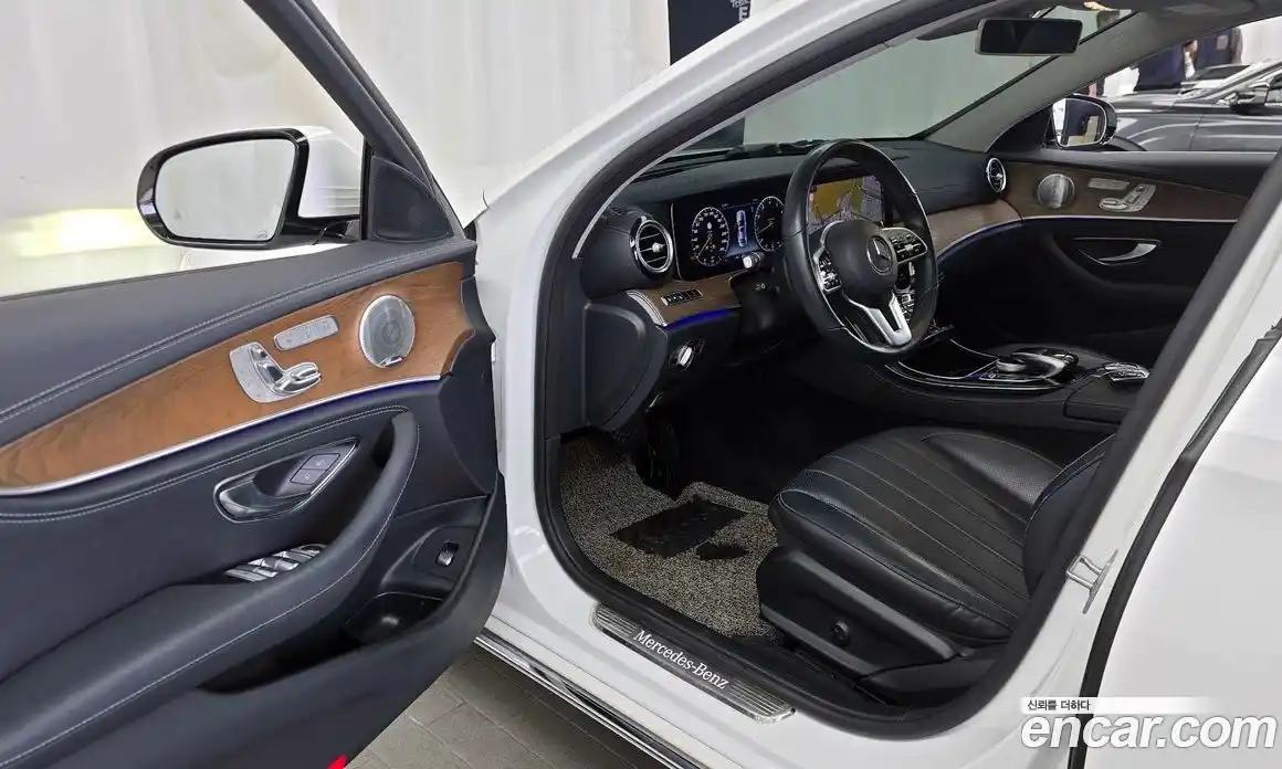 Mercedes-Benz E-Class 2020 2.0 гидро в Москве, фото 13