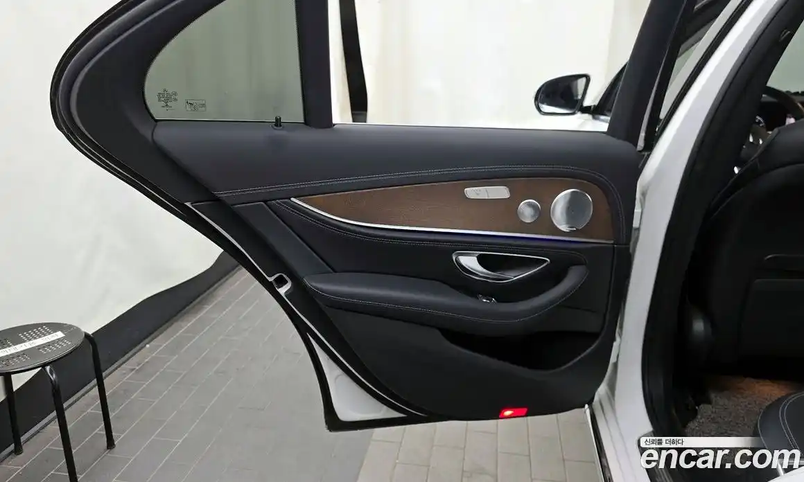 Mercedes-Benz E-Class 2020 2.0 гидро в Москве, фото 15