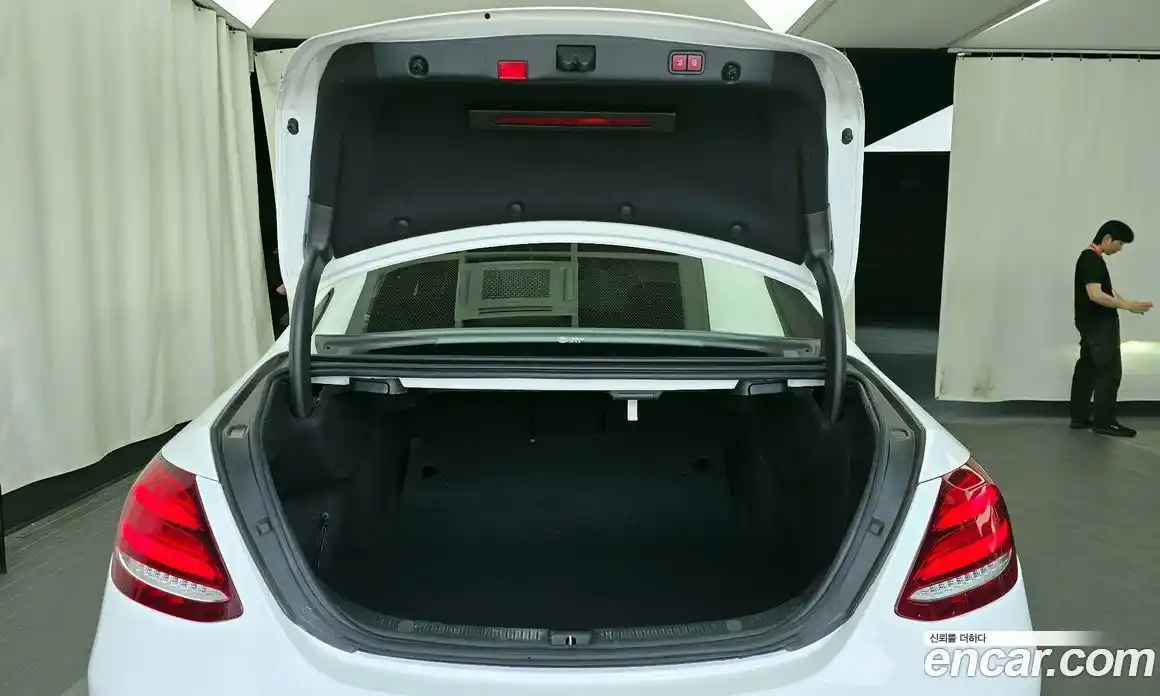 Mercedes-Benz E-Class 2020 2.0 гидро в Москве, фото 26