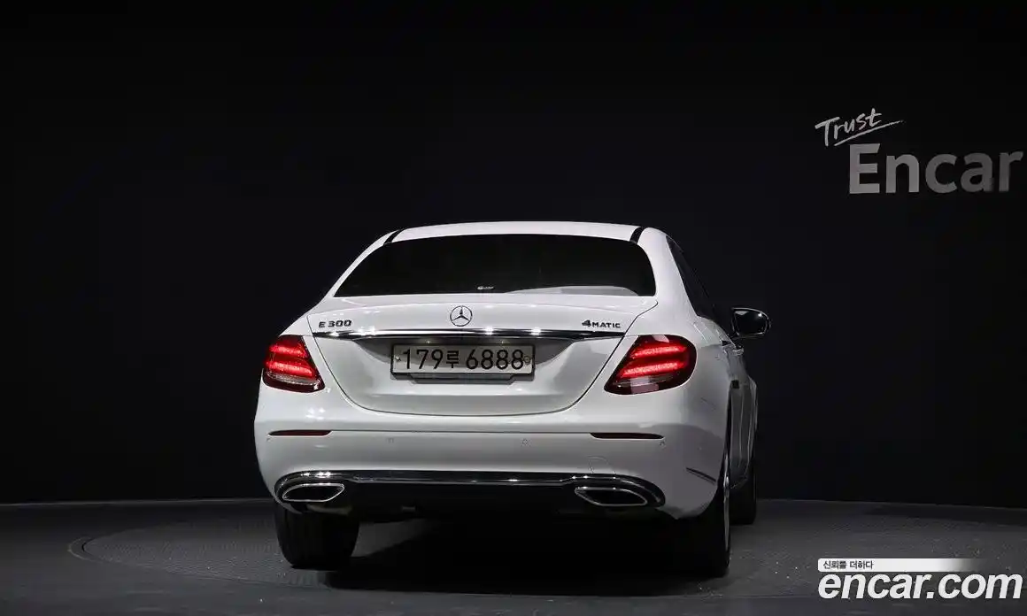 Mercedes-Benz E-Class 2020 2.0 гидро в Москве, фото 4