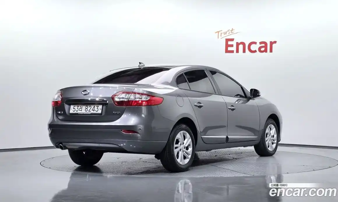 Renault SM3 2019 1.6 гидро в Москве № 2128896, фото 1