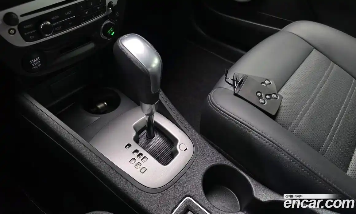 Renault SM3 2019 1.6 гидро в Москве № 2128896, фото 11