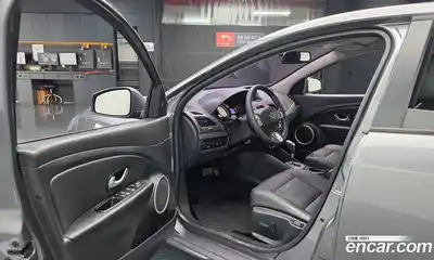 Renault SM3 2019 1.6 гидро в Москве № 2128896, миниатюра 12